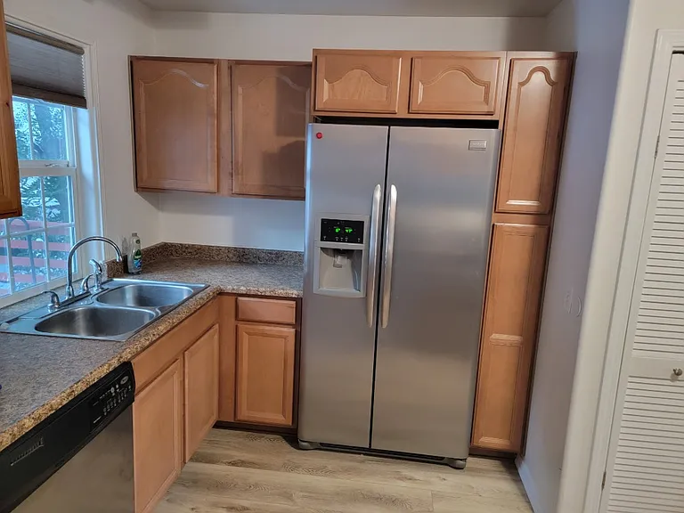 775 N Village Ln — Photo 3