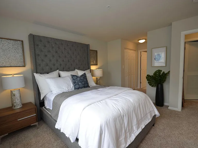 100 N Barrett Ln — Photo 14