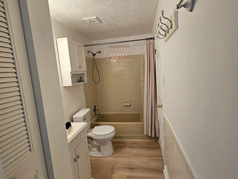 4944 Farrell Ct — Photo 23