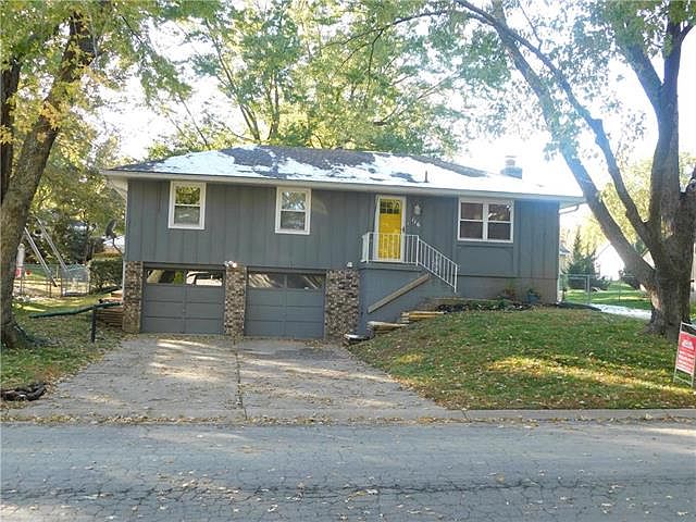 1st image of 116 SE Crestwood Dr