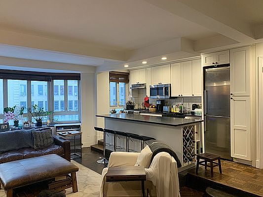 4th image of 333 W 57th St APT 506