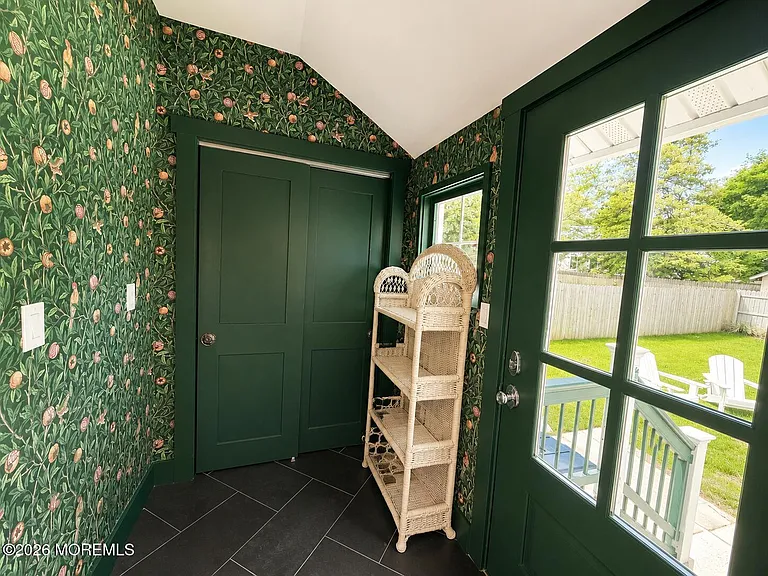 1205 Jeffrey St — Photo 12