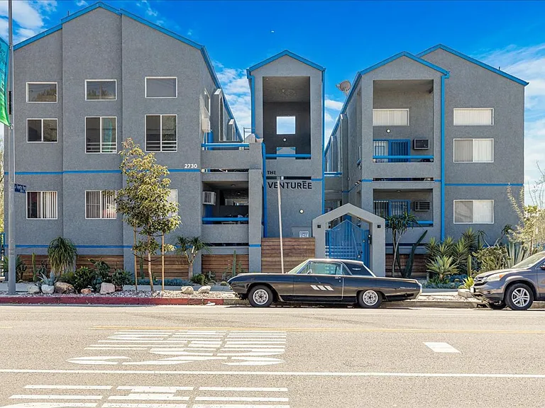 2730 W Temple St #101 — Photo 15