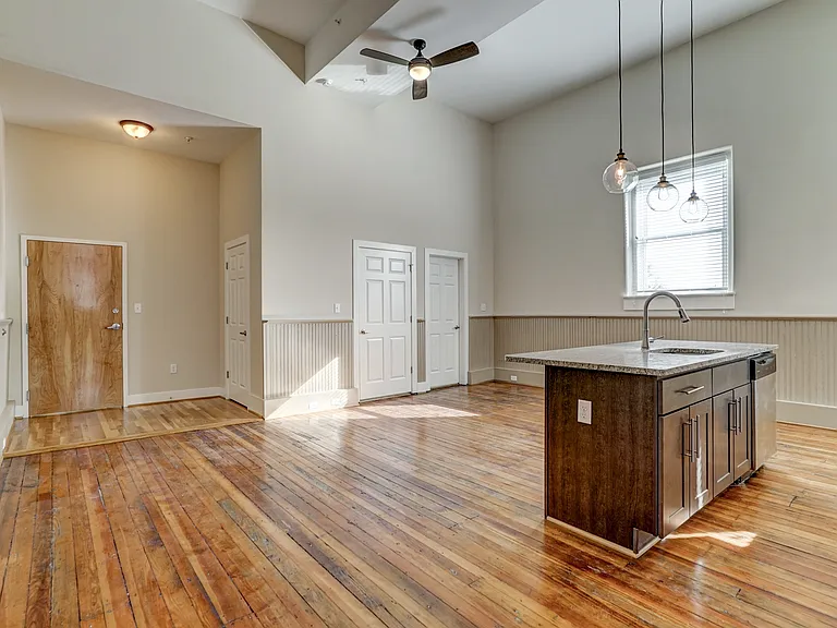 10 W Leigh St, Richmond, VA 23220 — Photo 1