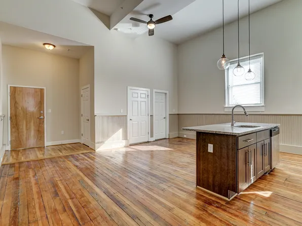 10 W Leigh St, Richmond, VA 23220