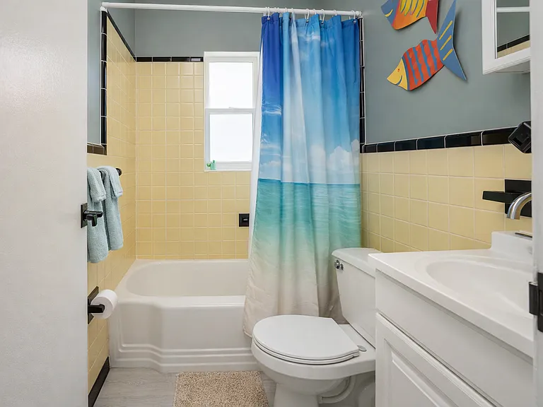5027 28th Ave S #6 — Photo 1