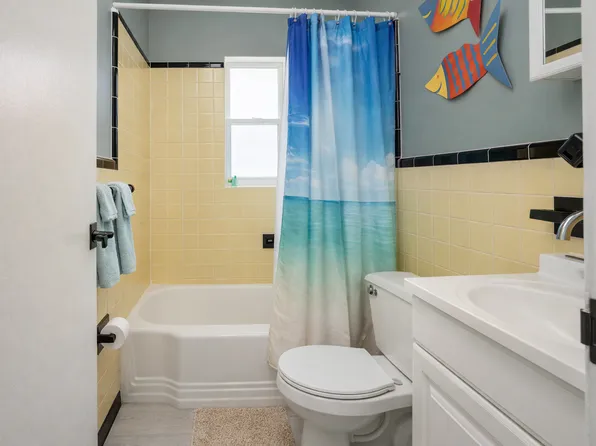 5027 28th Ave S #6, Saint Petersburg, FL 33707