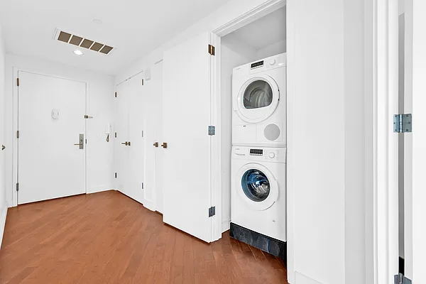 Sold by Mitra Hakimi Realty Group, LLC | media 33