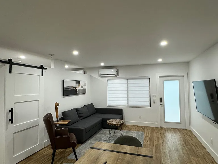 1415 SW 9th St #C — Photo 6