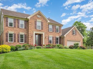 12172 Village Woods Dr, Cincinnati, OH 45241