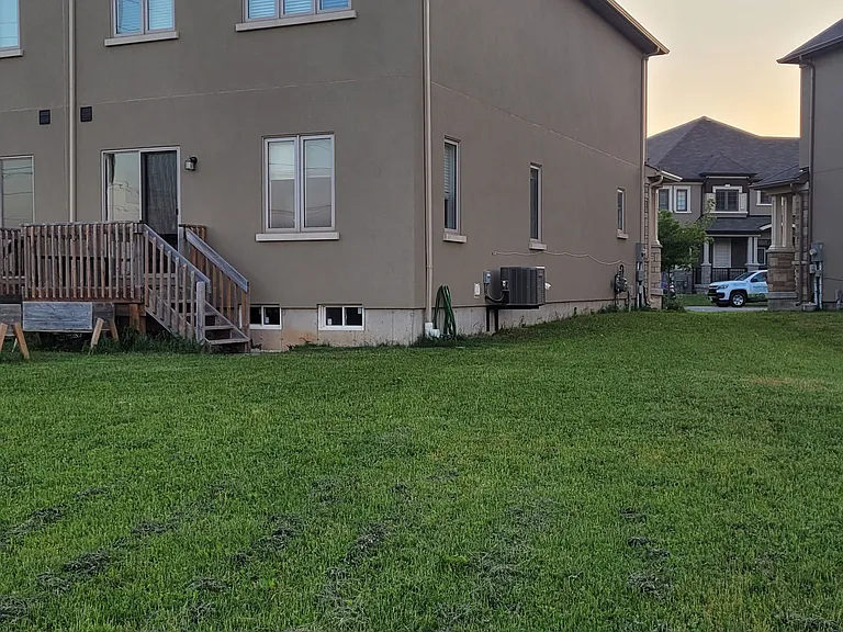 118 Flagg Ave — Photo 4