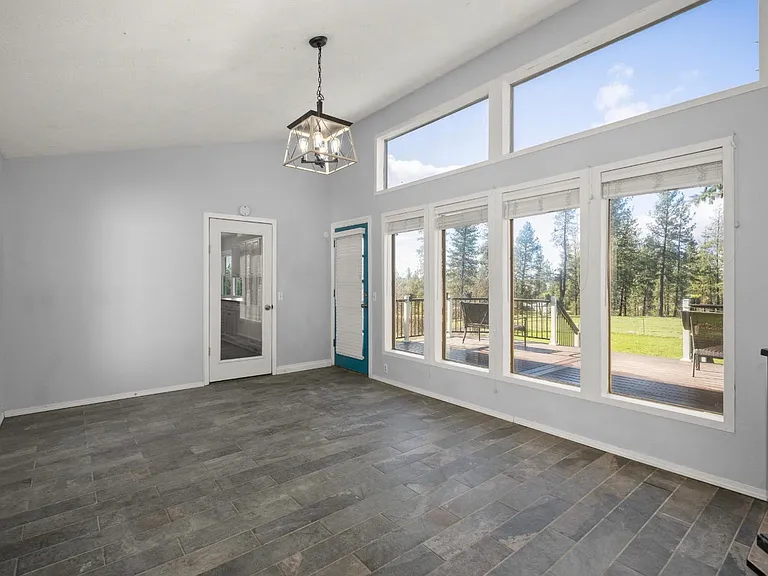 21910 W Bannock Ave — Photo 29