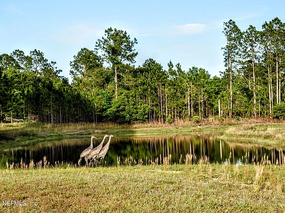 5th image of 611 E STATE ROAD 100