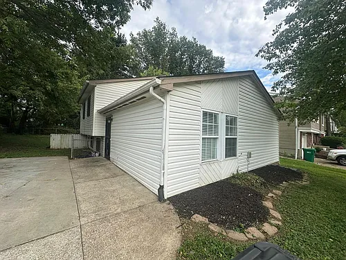 5113 Baywood Dr Photo 1
