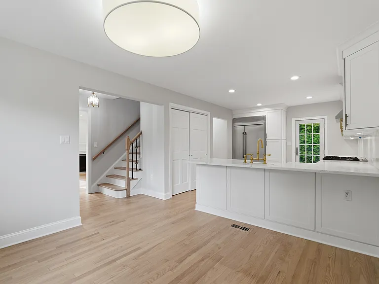 1 Bevan Pl — Photo 17