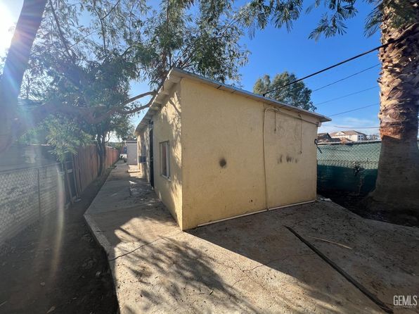 bakersfield-california-18890034 picture