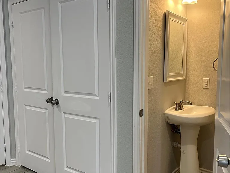10978 Maywood St — Photo 12