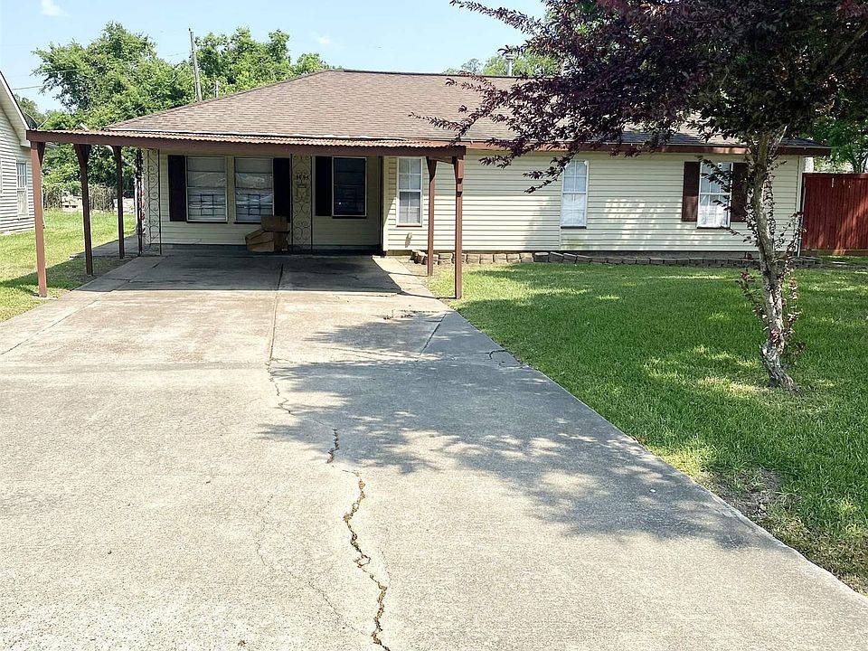1st image of 3995 Russell Dr