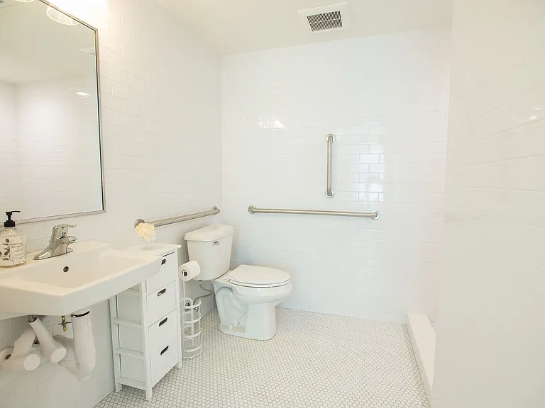 1401 Duke St — Photo 11