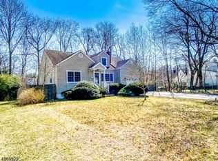 4 Springbrook Rd, Livingston, NJ 07039