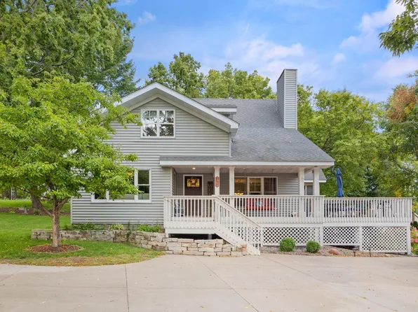 1940 Concordia St, Wayzata, MN 55391