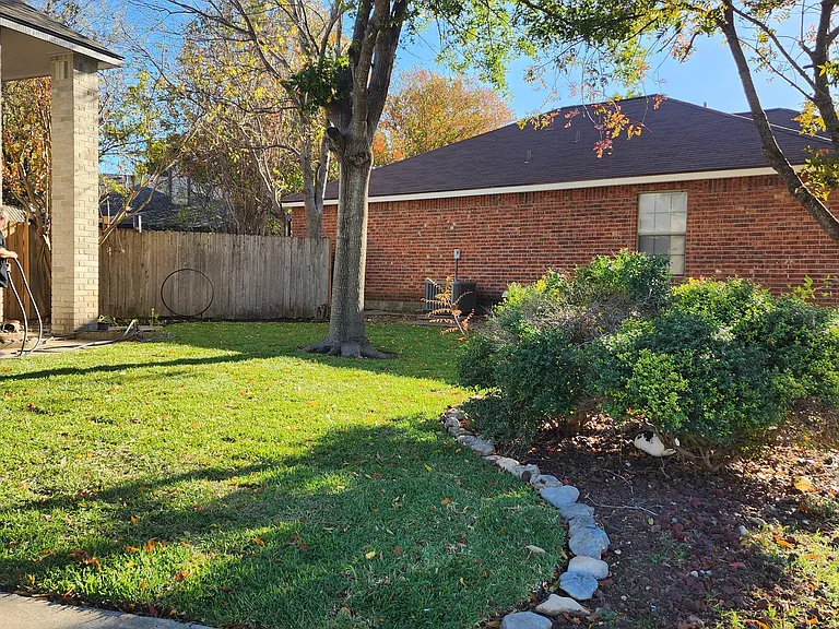 3618 Lake Sunset Ct — Photo 25