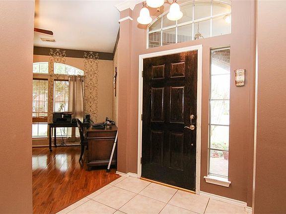 3rd image of 3510 Glenhill Dr