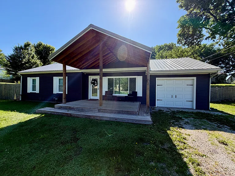 8724 N Main St — Photo 11