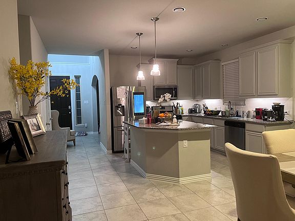 5th image of 2401 Whispering Pines Dr