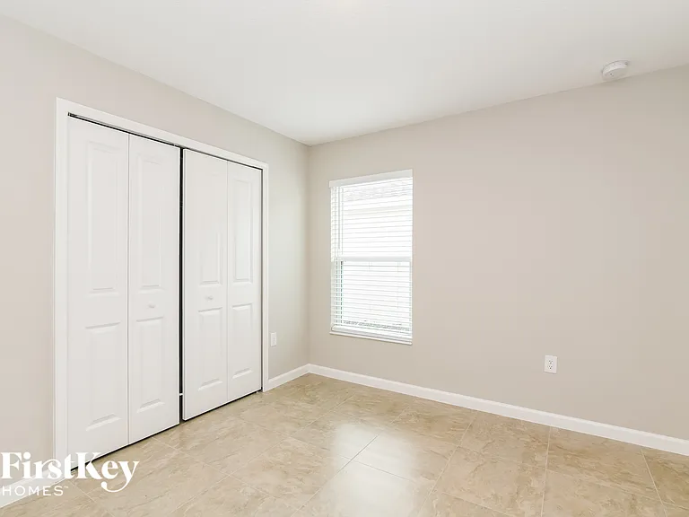 449 Earhart Dr — Photo 11