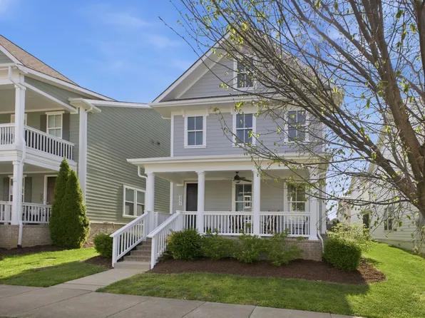 3271 Vinemont Dr, Thompsons Station, TN 37179