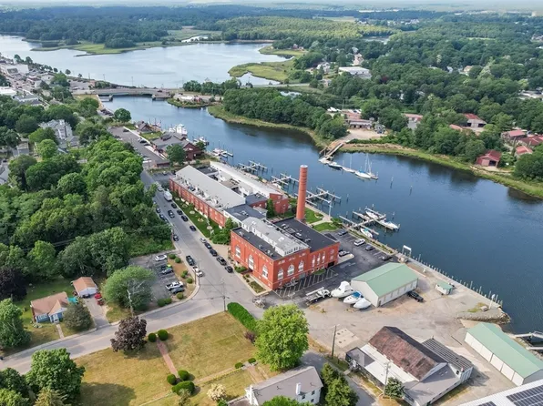 45 Main St APT 32, Wareham, MA 02571