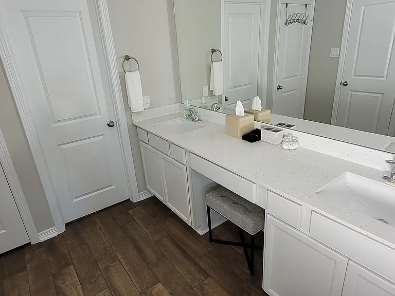 710 Lee Ave — Photo 40