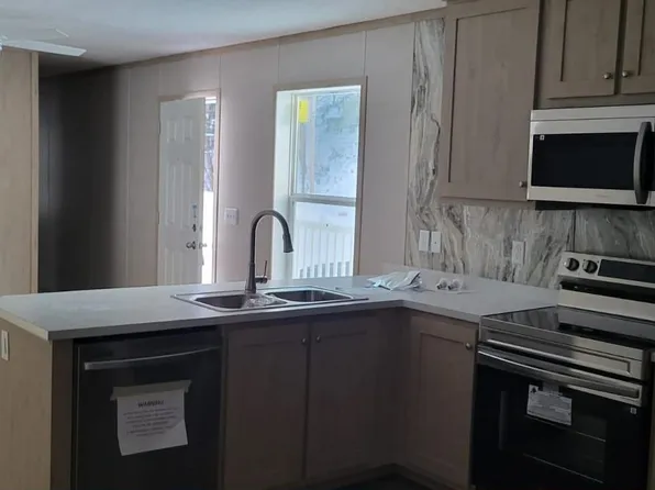 65 Second Street #17, St. Johnsbury, VT 05819