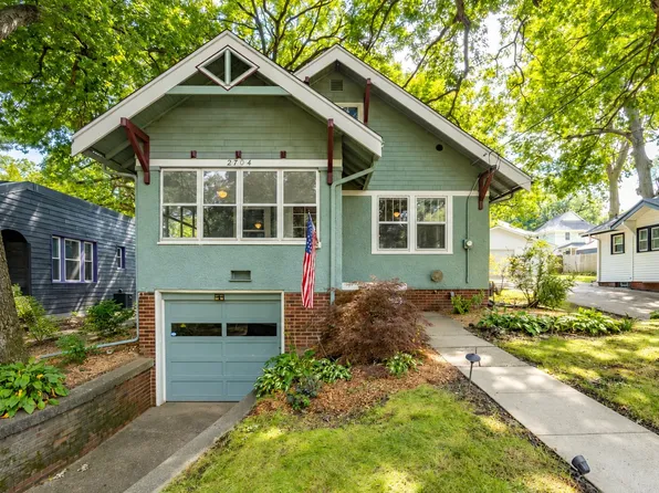 2704 Moyer St, Des Moines, IA 50310