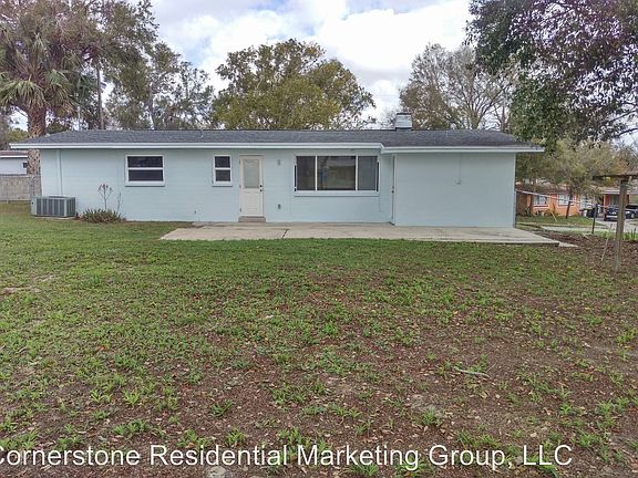 5th image of 320 Plum Dr