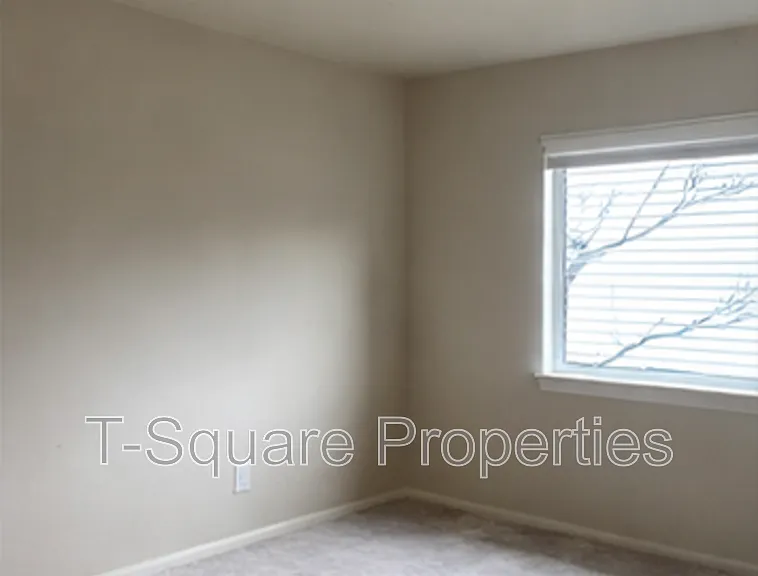 7506 18th St SE — Photo 8