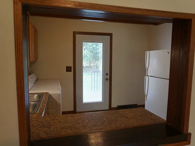 7819 Orion St — Photo 10