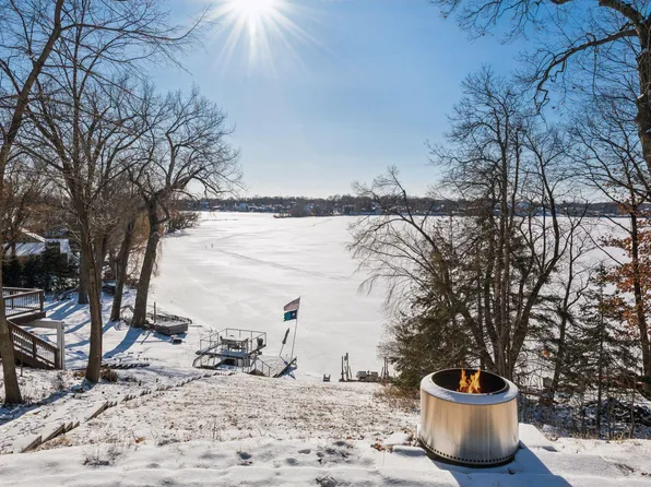4695 N Shore Dr, Mound, MN 55364