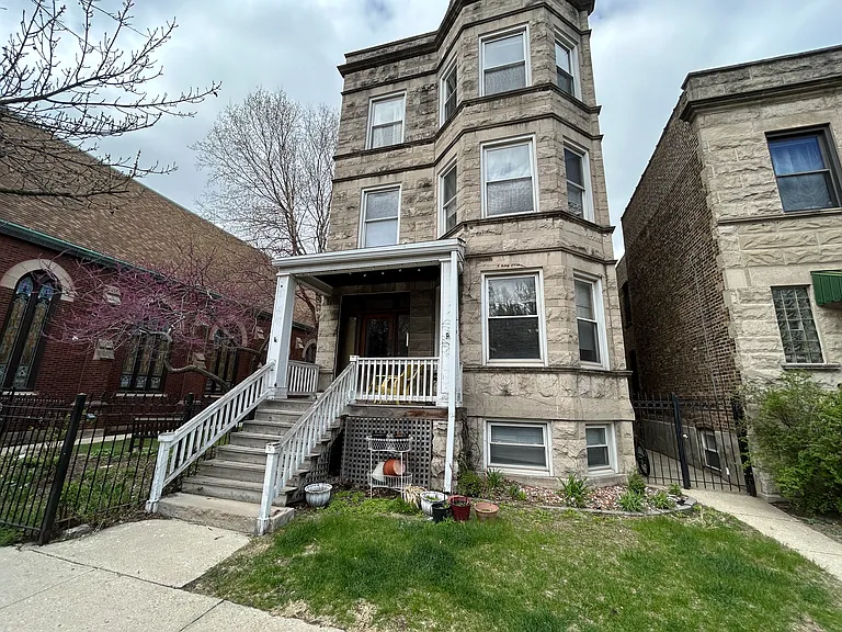 1216 W Addison St #2 — Photo 9