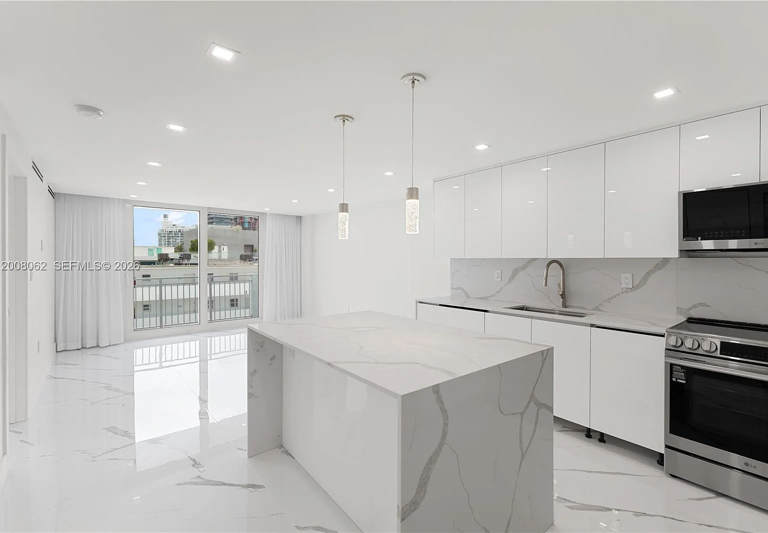 Ocean Point Condo — Photo 3
