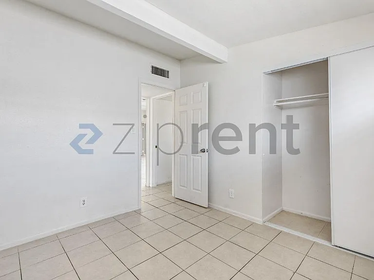 221 Milinane Dr — Photo 17