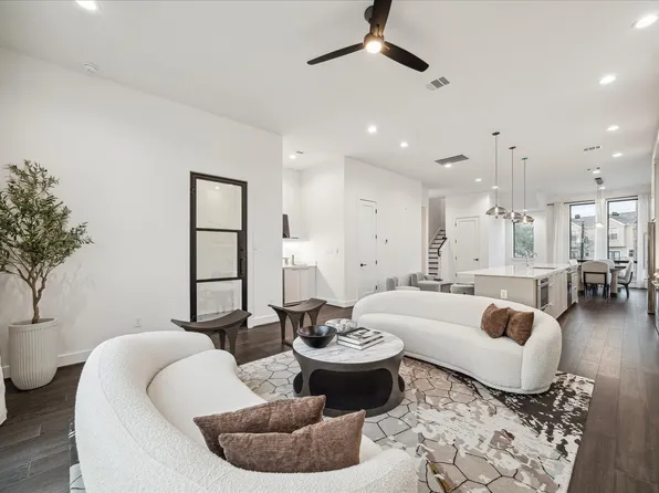 12818 Verdi Dr, Houston, TX 77024