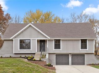 1016 SE 7th St, Lees Summit, MO 64063