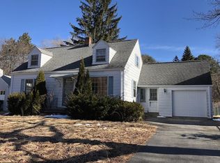 63 Lumae St, Springfield, MA 01119