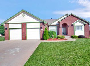 8313 E Old Mill Ct, Wichita, KS 67226