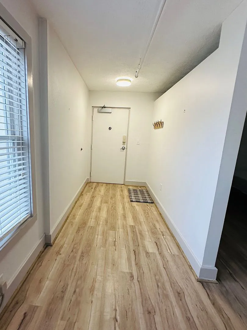 Building Photo - 124 Beech St #207