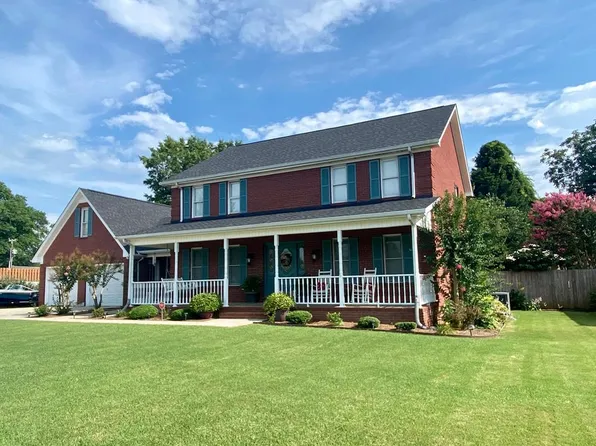 714 Beverly Dr, Muscle Shoals, AL 35661