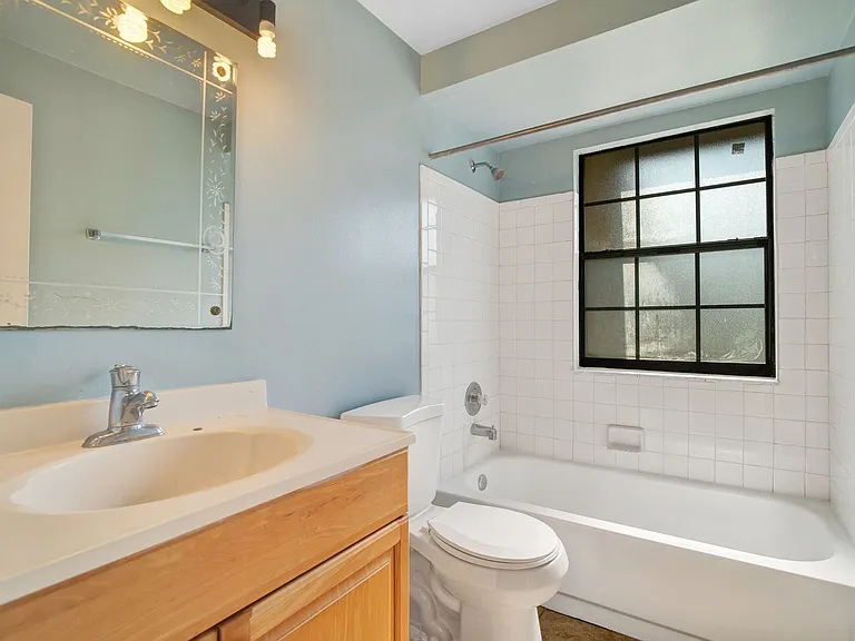 110 N Deerwood Ave — Photo 18
