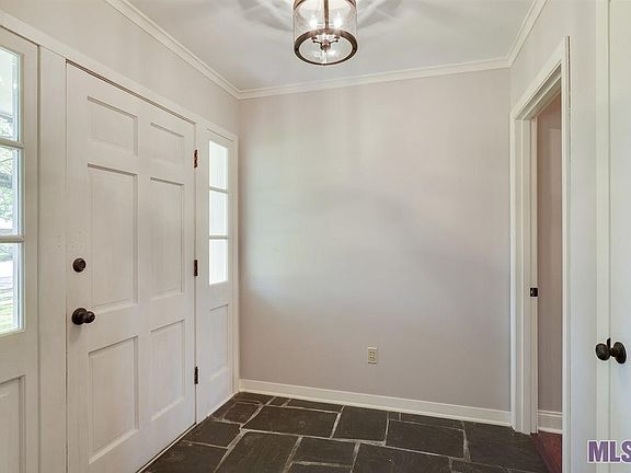 2nd image of 4966 Sweetbriar St